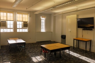 15 W 86th St, New York, NY for lease Interior Photo- Image 2 of 3