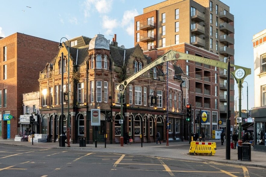 381 Barking Rd, London for sale - Primary Photo - Image 1 of 1