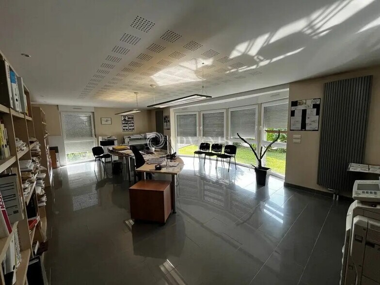 Office in Rosheim for lease - Interior Photo - Image 2 of 7