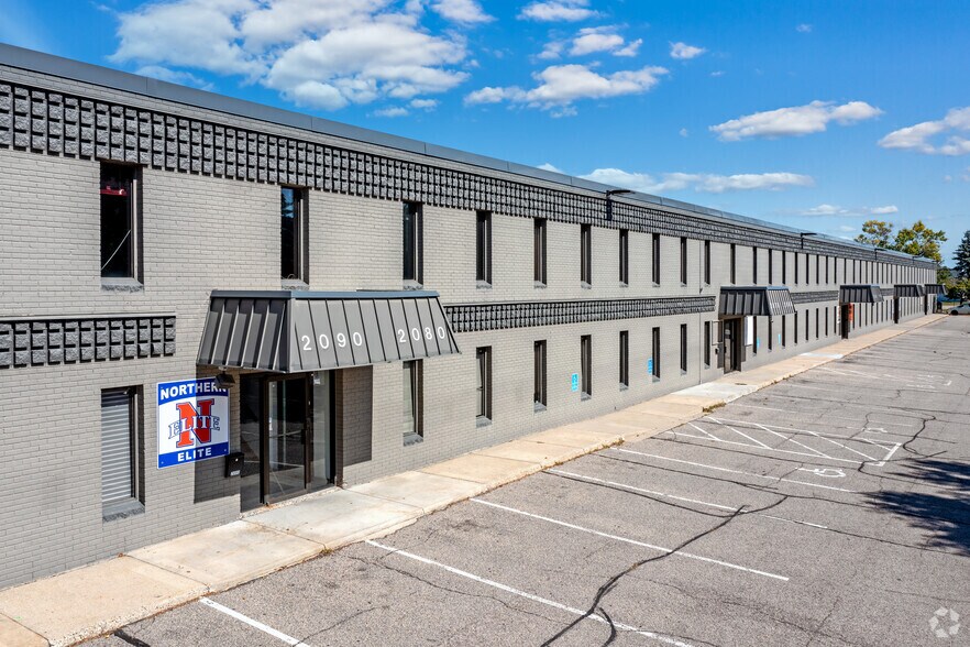 2000 98th St W, Bloomington, MN for sale - Building Photo - Image 1 of 1