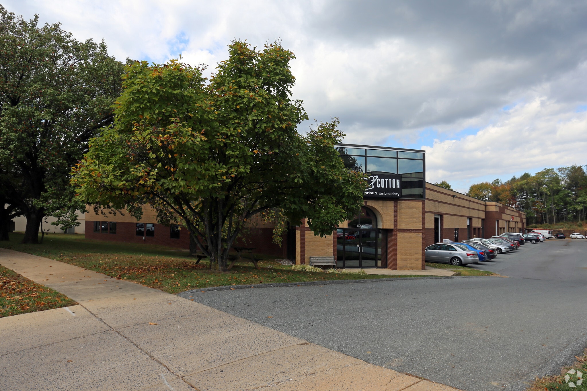 8001-8019 Cessna Ave, Gaithersburg, MD for lease Primary Photo- Image 1 of 6
