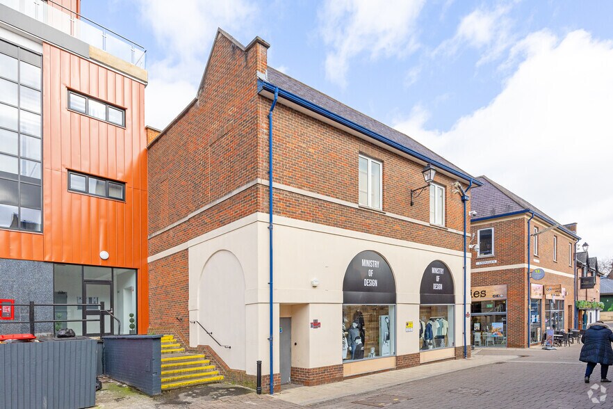 3 Steeplegate, Chesterfield for lease - Building Photo - Image 2 of 2