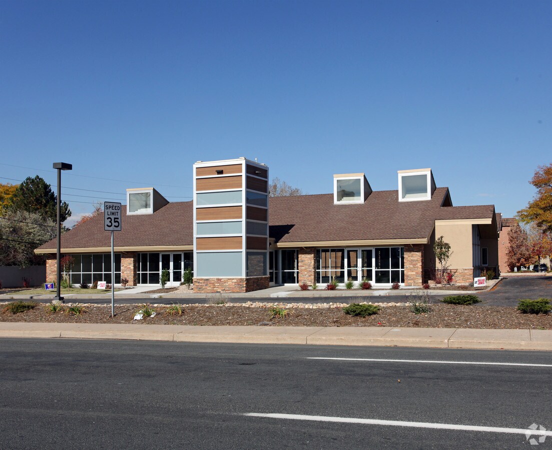 2101 E Arapahoe Rd, Centennial, CO, 80122 Retail Space For Lease