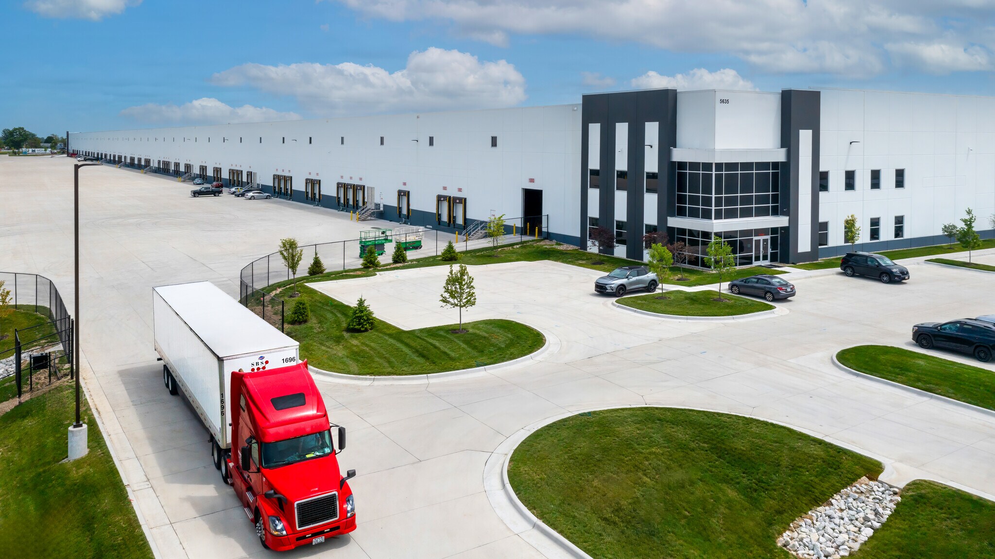 5635 N Graham Rd, Whiteland, IN for sale Primary Photo- Image 1 of 1