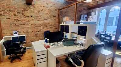 430 Rue Sainte-Hélène, Montréal, QC for lease Interior Photo- Image 2 of 4