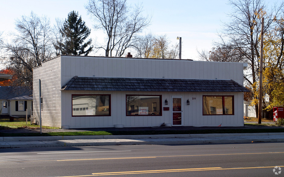 211 W Route 34, Plano, IL for sale - Building Photo - Image 1 of 1