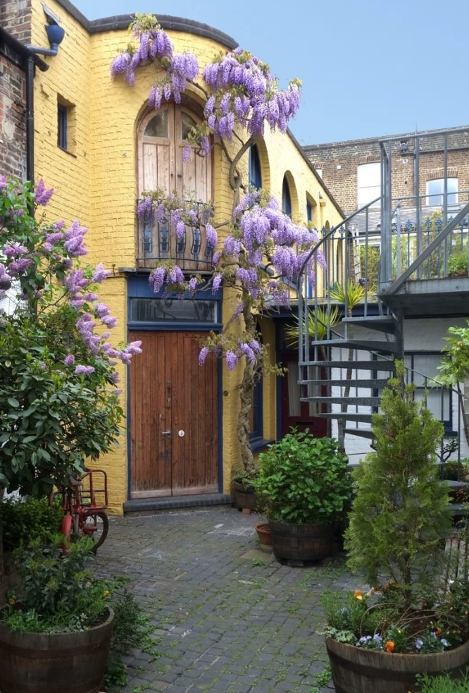 223A Portobello Rd, London for sale Building Photo- Image 1 of 1