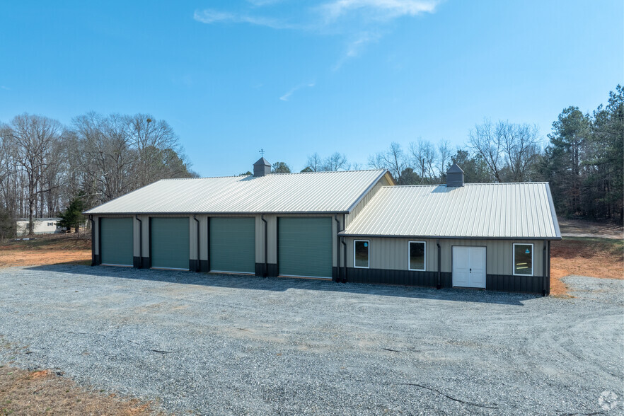 2224 Gumlog Rd, Lavonia, GA for sale - Building Photo - Image 3 of 23