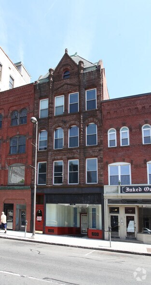 324-326 High St, Holyoke, MA for sale - Primary Photo - Image 1 of 1