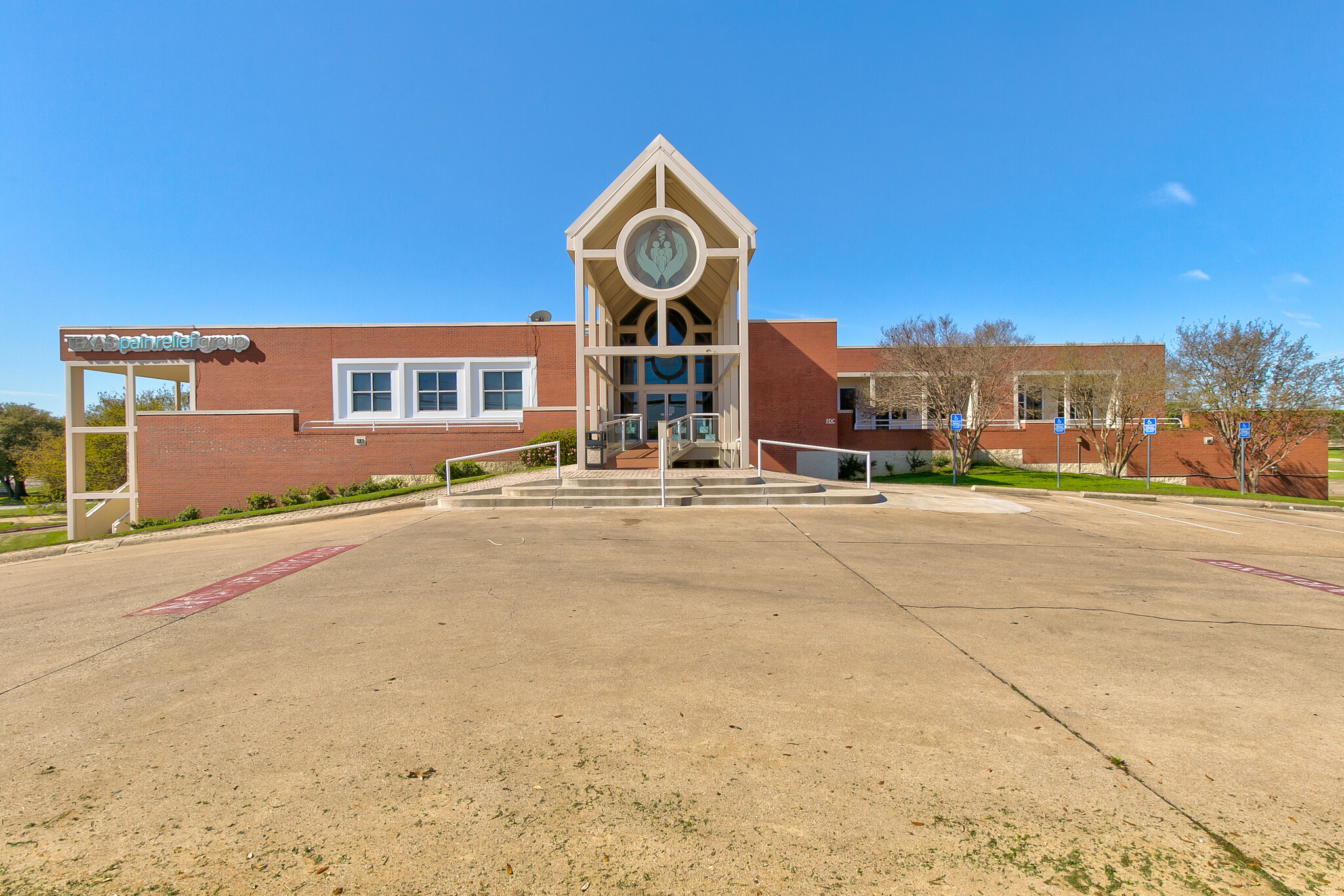 1717 Precinct Line Rd, Hurst, TX for lease Building Photo- Image 1 of 22