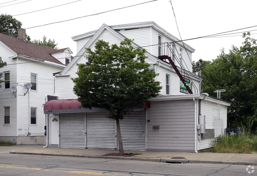 39-43 Douglas Ave, Providence, RI for sale - Primary Photo - Image 1 of 1