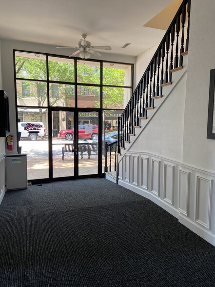 235 E High St, Jefferson City, MO for lease - Interior Photo - Image 3 of 18