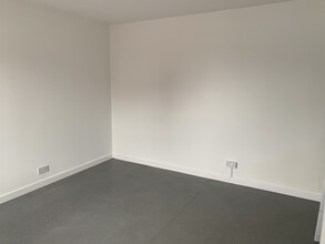 20-24 Townfoot, Dreghorn for lease Interior Photo- Image 2 of 4