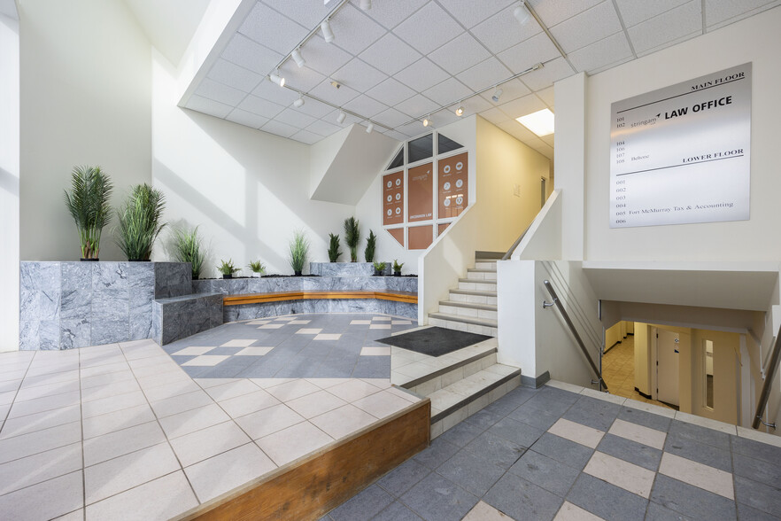 9908 Franklin Av, Fort McMurray, AB for lease - Lobby - Image 2 of 14