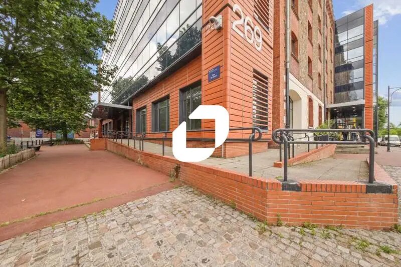 Office in Aubervilliers for lease - Building Photo - Image 2 of 16