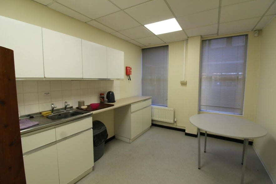 30-32 Yarm Rd, Stockton On Tees for lease - Interior Photo - Image 3 of 8