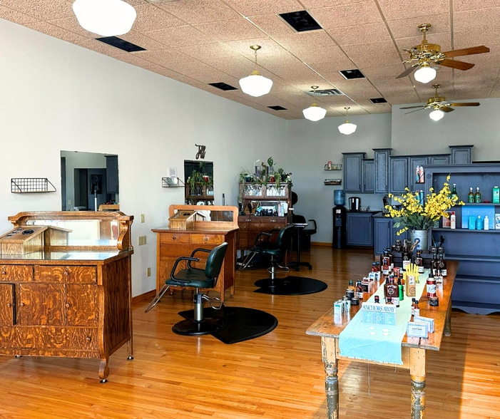 118 W Lake St, Lake Mills, WI for sale - Building Photo - Image 2 of 12