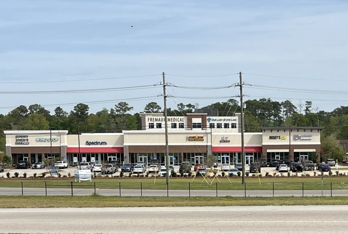 1806 Lindberg Dr, Slidell, LA for lease Interior Photo- Image 1 of 3