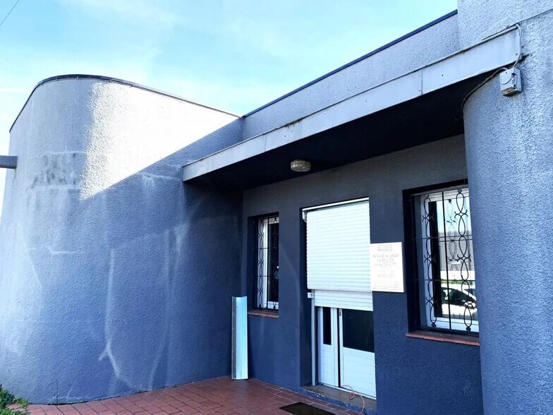 Flex in Toulouse for lease - Building Photo - Image 1 of 12