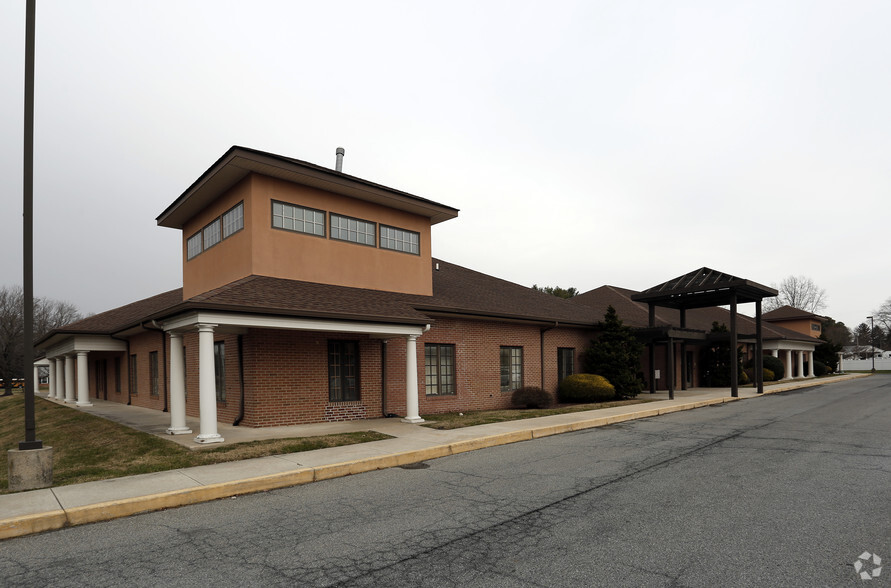 513-517 S Dupont Blvd, Milford, DE for lease - Building Photo - Image 1 of 3