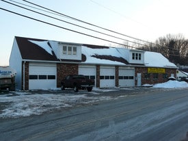 25 Darling St, Southington CT - Automotive Property