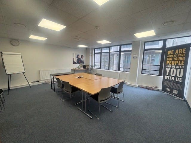 5-7 Wells Ter, London for lease - Building Photo - Image 3 of 10