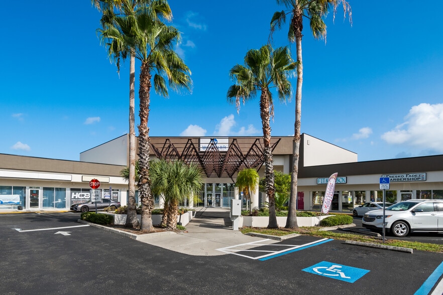 1901 Northgate Blvd, Sarasota, FL for lease - Building Photo - Image 1 of 7