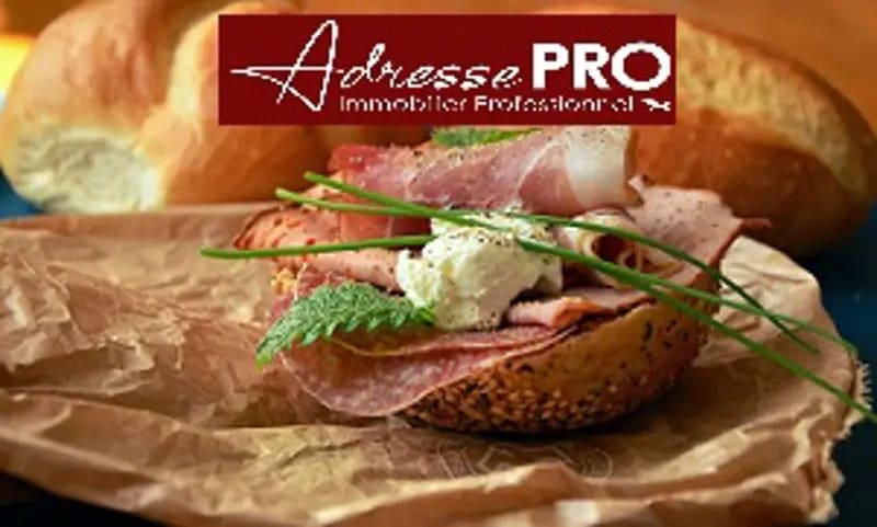 Retail in La Rochelle for sale Building Photo- Image 1 of 4