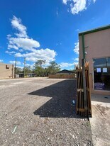 915 E Skagway Ave, Tampa FL - Warehouse