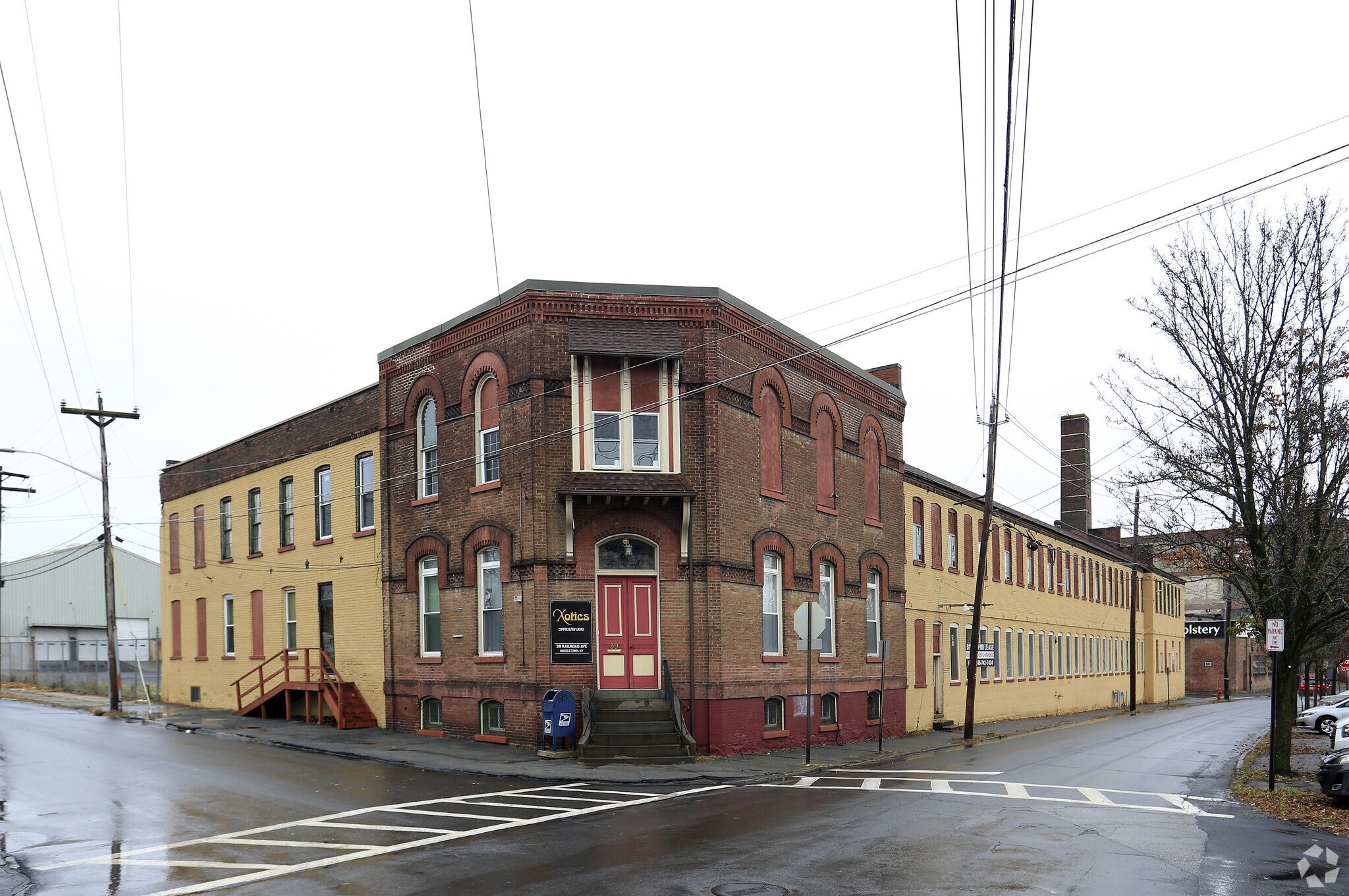 39 Railroad Ave, Middletown, NY for lease Primary Photo- Image 1 of 8