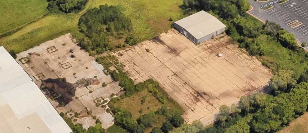 2241 Eagle Dr, Middleton, WI for lease - Primary Photo - Image 1 of 5