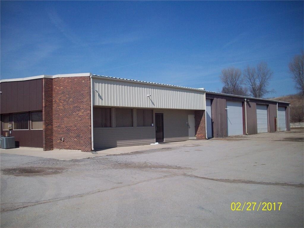 926-930 32nd Ave SW, Cedar Rapids, IA for sale Primary Photo- Image 1 of 1