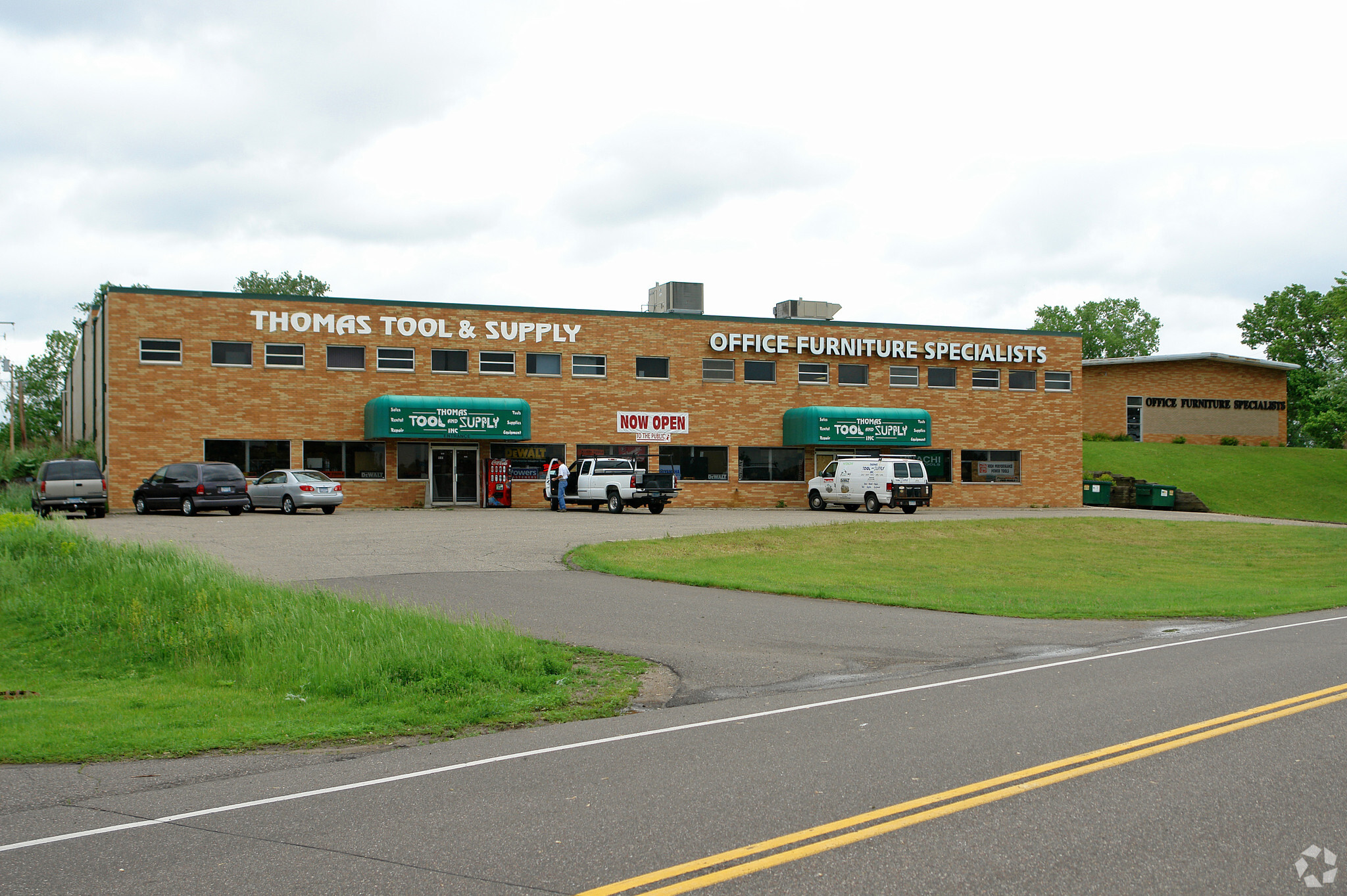 1081 E Highway 36, Maplewood, MN for sale Primary Photo- Image 1 of 1