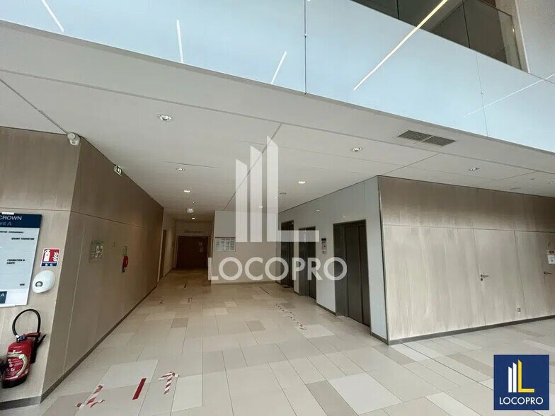 Office in Nice for lease - Lobby - Image 3 of 12