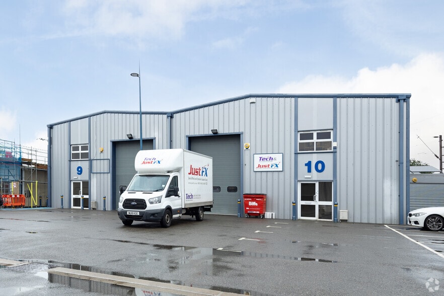 Pindar Rd, Hoddesdon for lease - Building Photo - Image 2 of 2