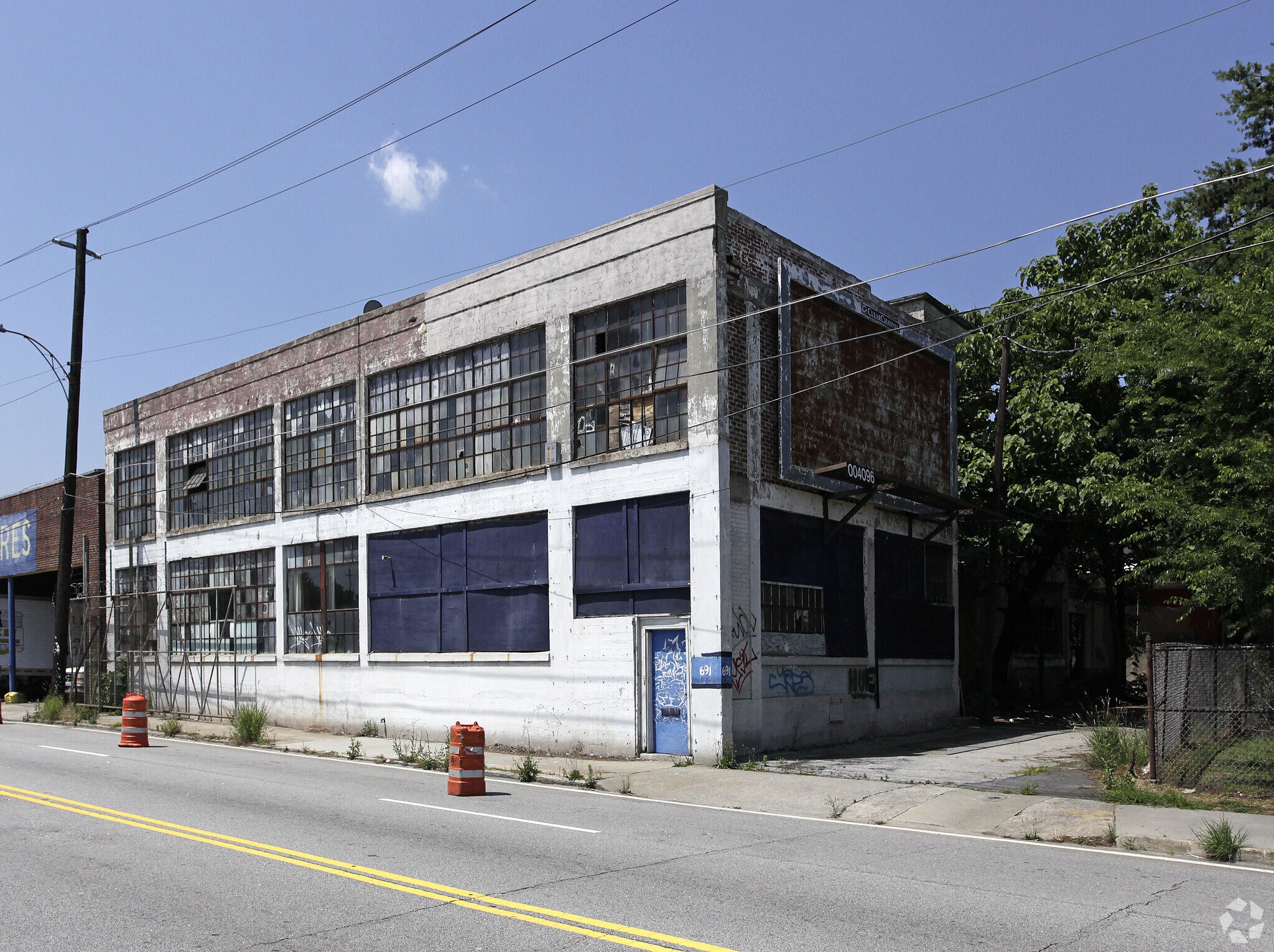 691 SW Whitehall St, Atlanta, GA for sale Primary Photo- Image 1 of 1