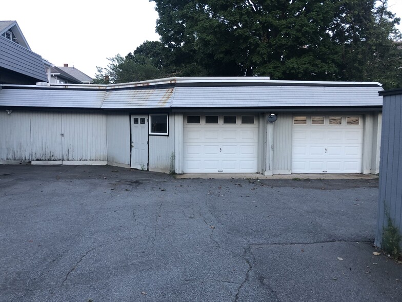 15 Crawford St, Watertown, MA for lease - Building Photo - Image 2 of 4