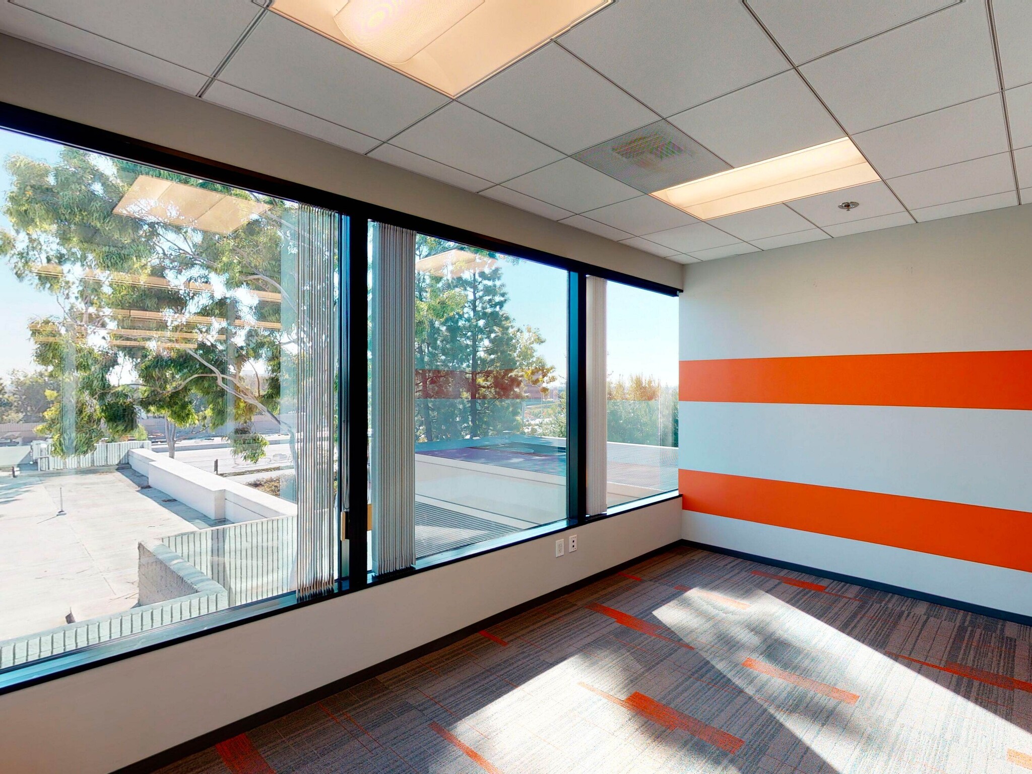 611 Anton Blvd, Costa Mesa, CA for lease Interior Photo- Image 1 of 3