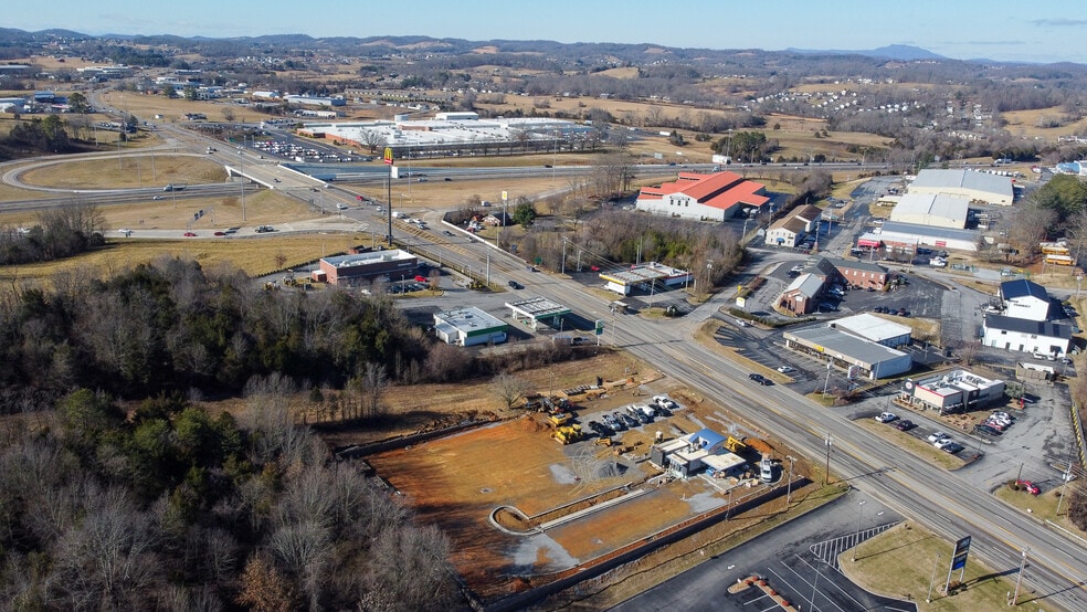 5026 Bobby Hicks Hwy, Gray TN 37615 - Storefront Property