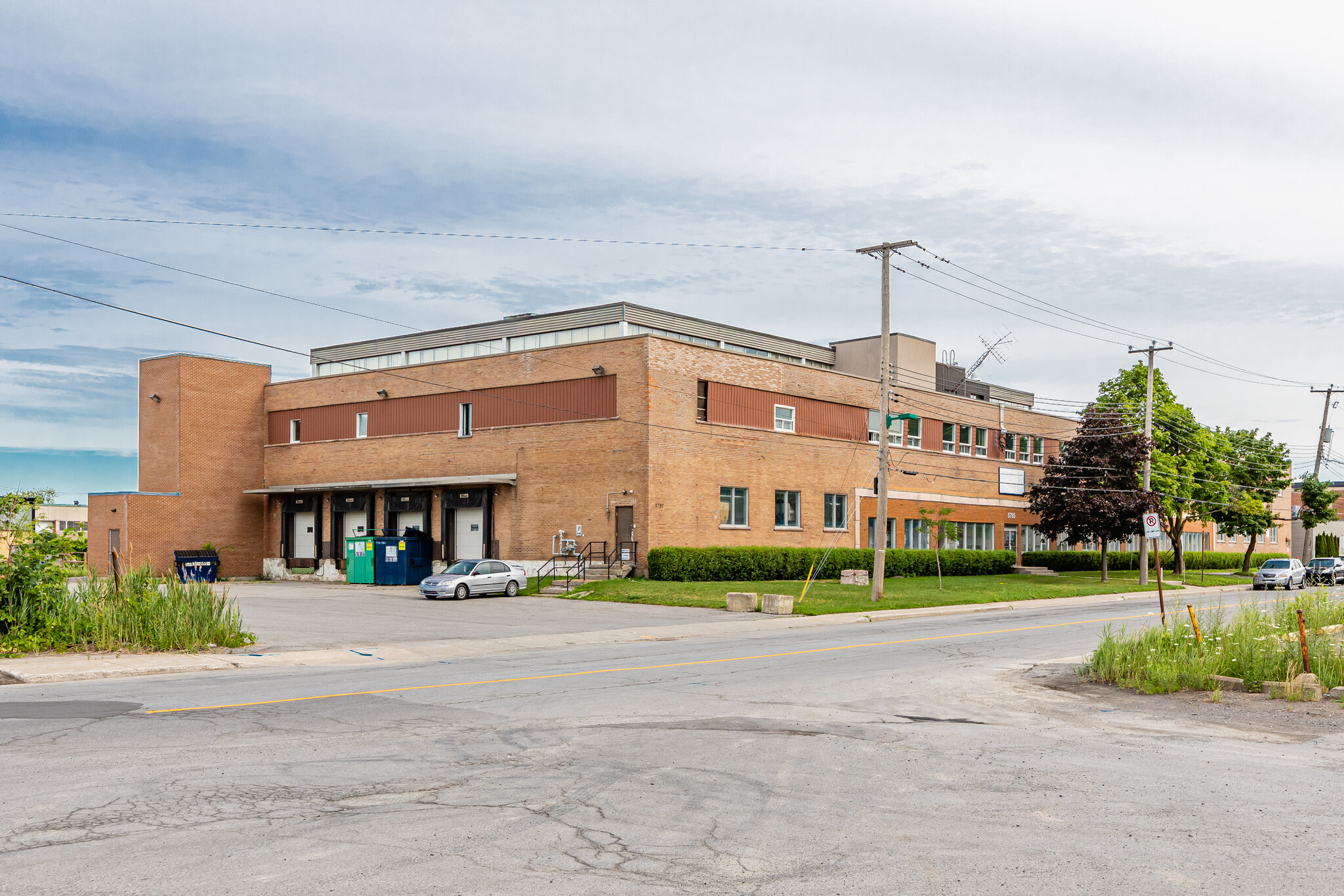 5785 Rue Paré, Mt Royal, QC for lease Building Photo- Image 1 of 7