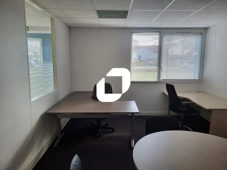 Office in Martillac for sale - Interior Photo - Image 2 of 15