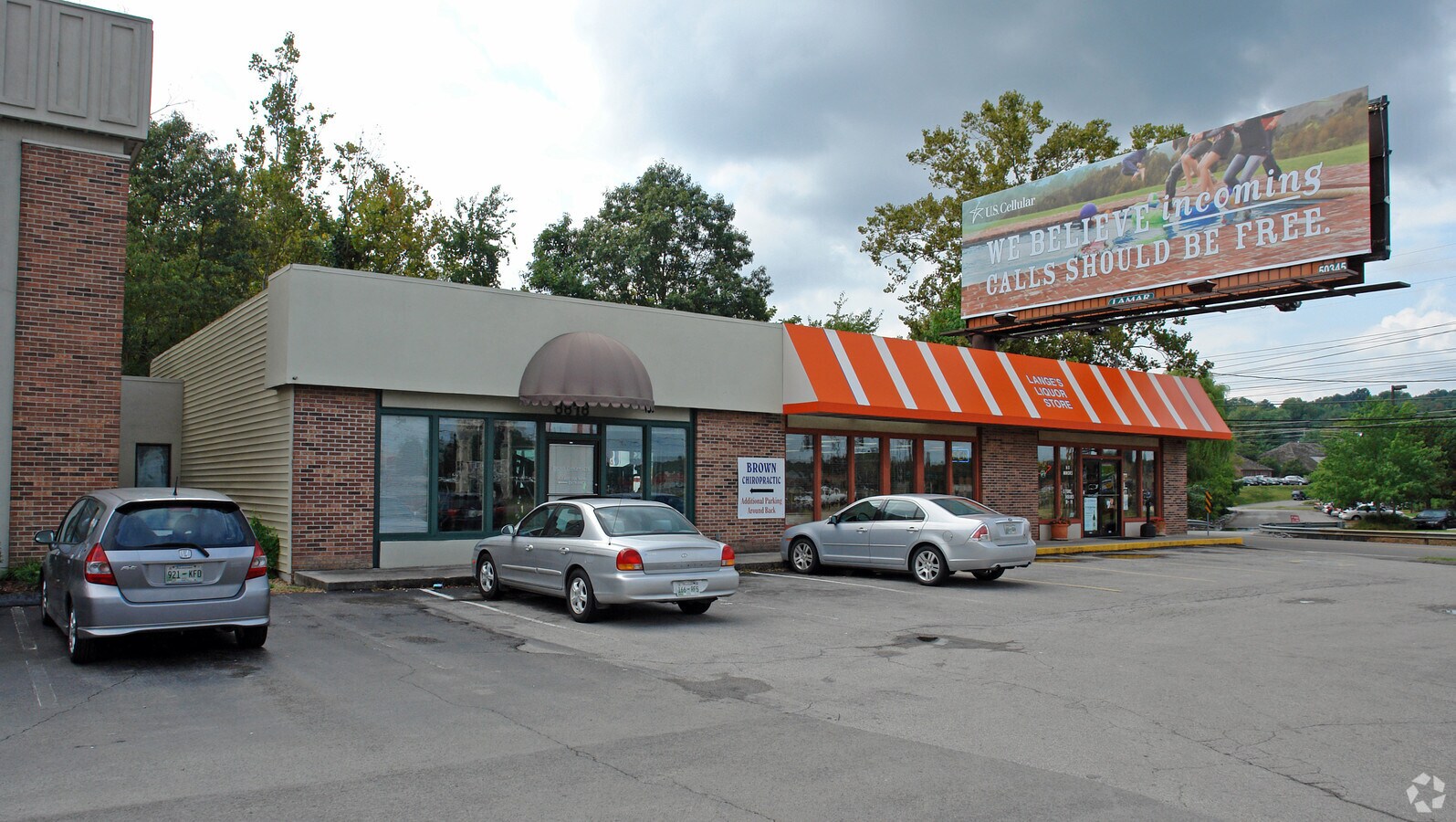 8878 Kingston Pike, Knoxville, TN 37923