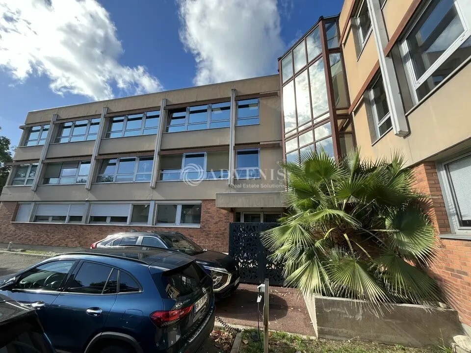 Office in Épinay-sur-Orge for lease Building Photo- Image 1 of 13