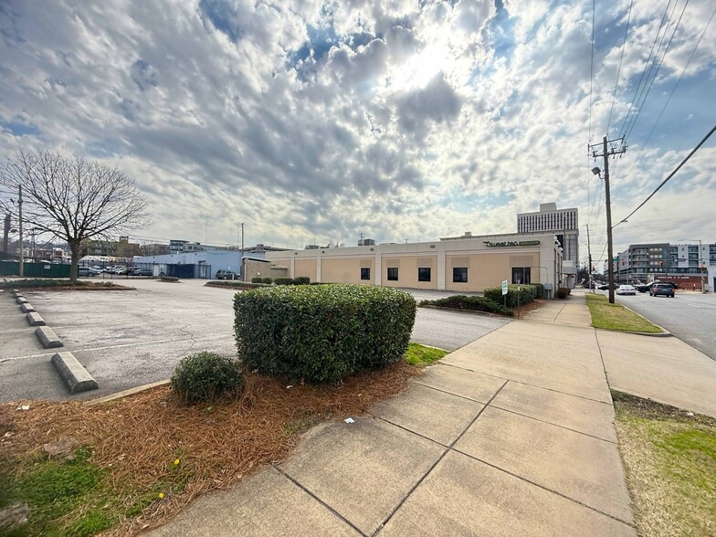 2205 3rd Ave S, Birmingham, AL for lease - Building Photo - Image 2 of 9
