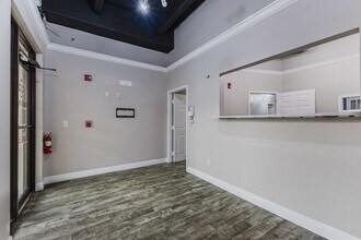 28410 Bonita Crossing Blvd, Bonita Springs, FL for lease Interior Photo- Image 2 of 10