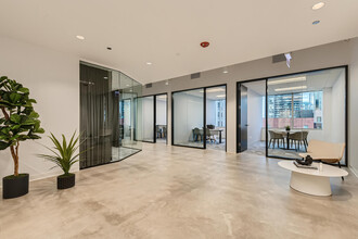 515 N State St, Chicago, IL for lease Interior Photo- Image 2 of 9