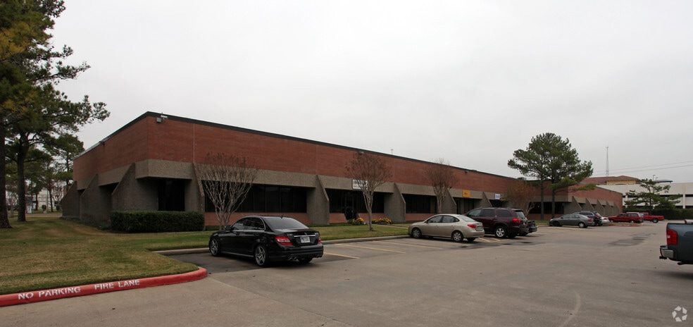 7020 Portwest Dr, Houston, TX for sale - Primary Photo - Image 1 of 17