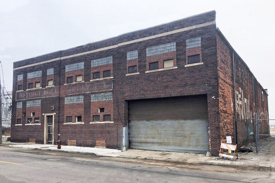 1909 E Ferry St, Detroit, MI for lease - Building Photo - Image 1 of 3