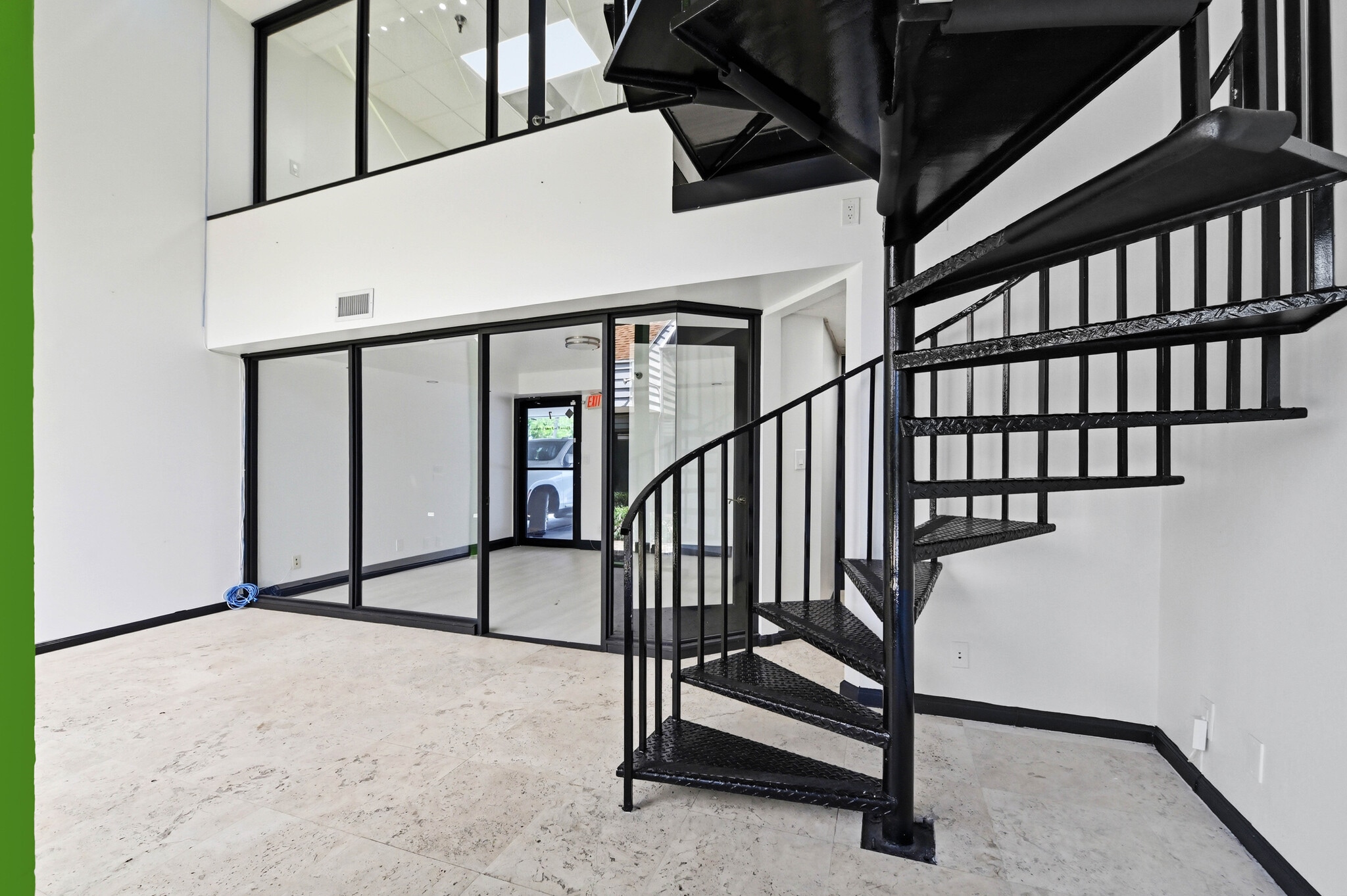 355 NE 5th Ave, Delray Beach, FL for lease Interior Photo- Image 1 of 7