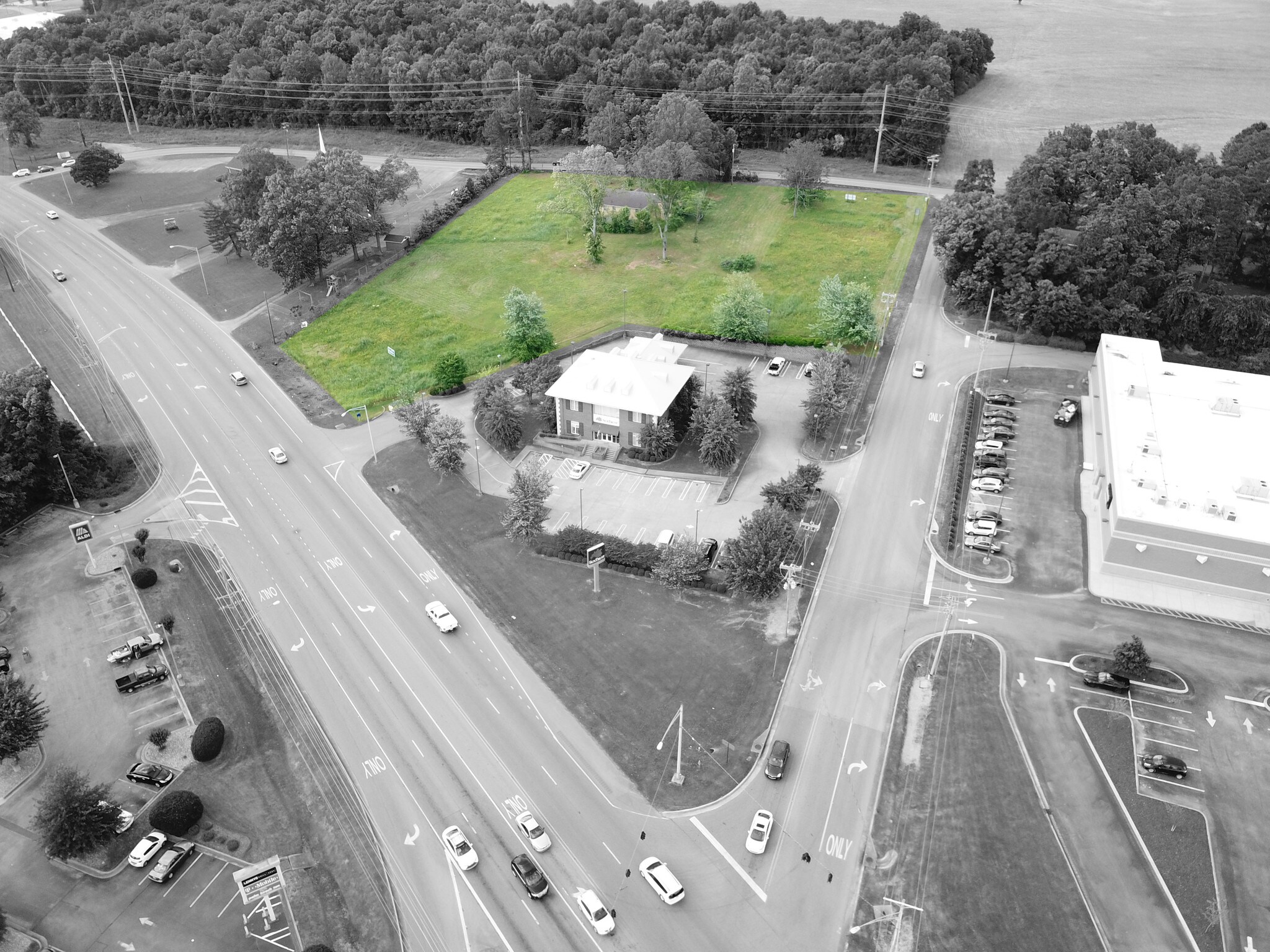 404 Cox Creek Pky, Florence, AL for sale Building Photo- Image 1 of 1